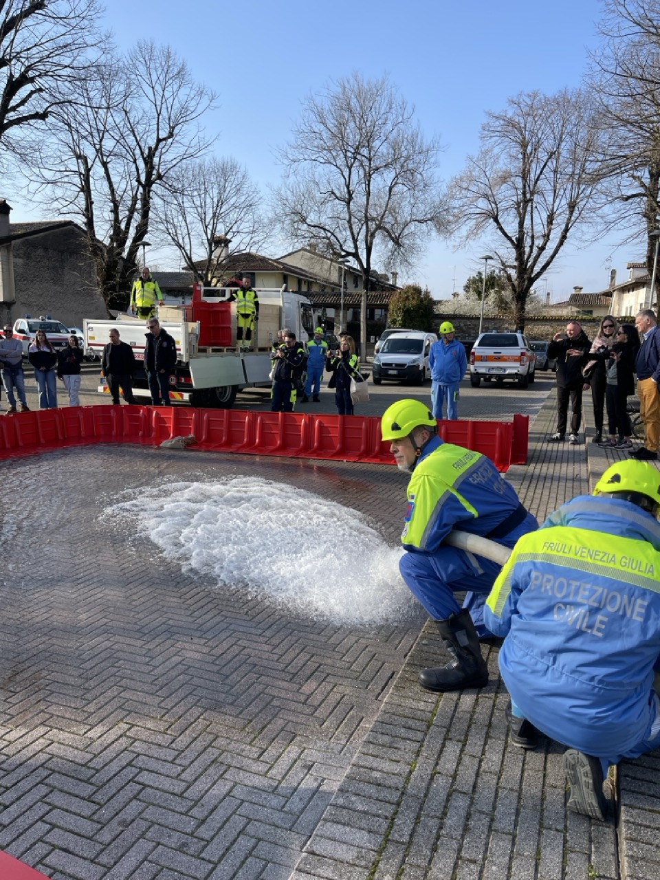 Galleria Progetto Interreg HANDY - la Sezione Protezione Civile della Regione Puglia ad Aquileia per attività di formazione ed esercitazione sul rischio idrogeologico - Diapositiva 4 di 5