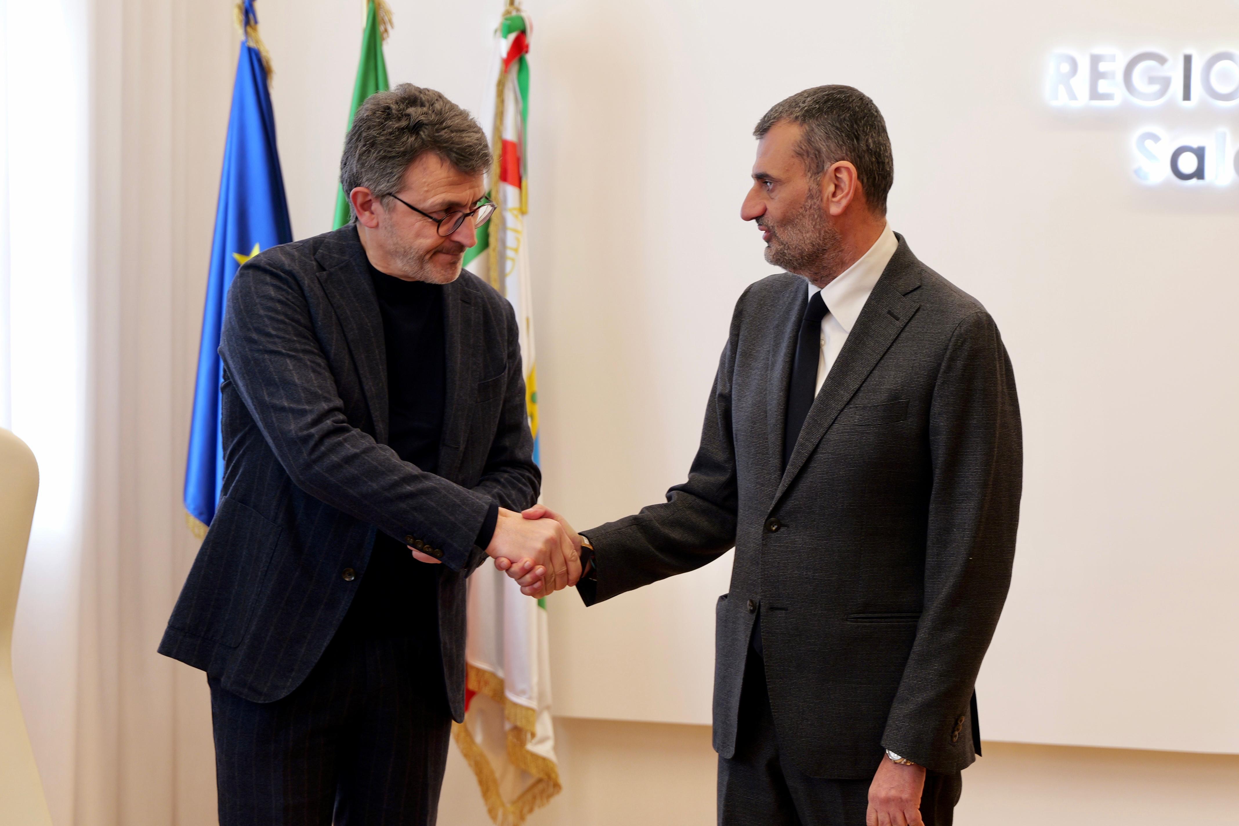 Galleria Tavolo regionale di contrasto all’abusivismo edilizio, presidente Decaro: “Regione al fianco dei Comuni. La legalità è una priorità e leva di sviluppo” - Diapositiva 2 di 7