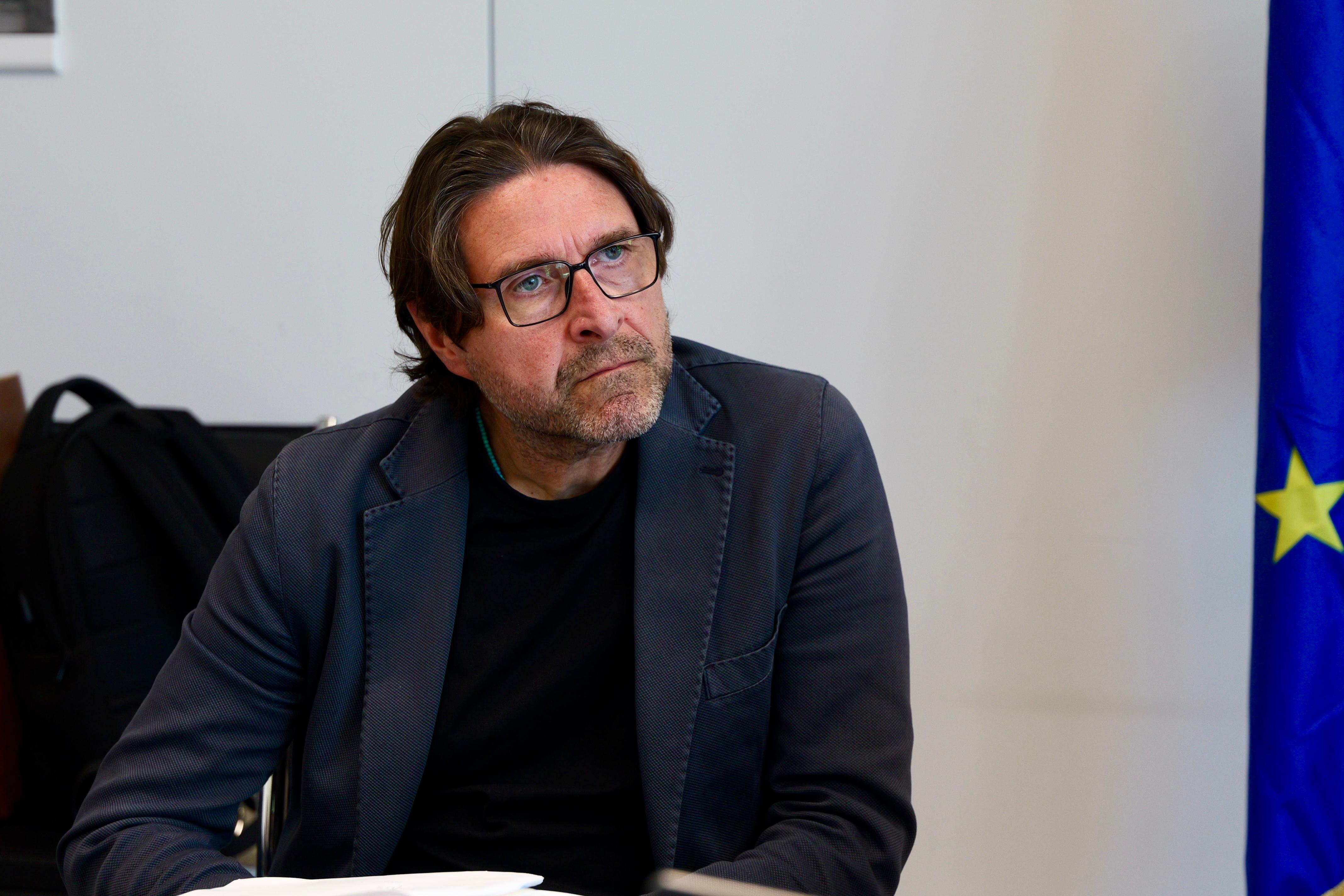 Galleria CENTRO ILMA: PENTASSUGLIA INCONTRA  RAPPRESENTANTI DELLA LILT DI LECCE - Diapositiva 6 di 7