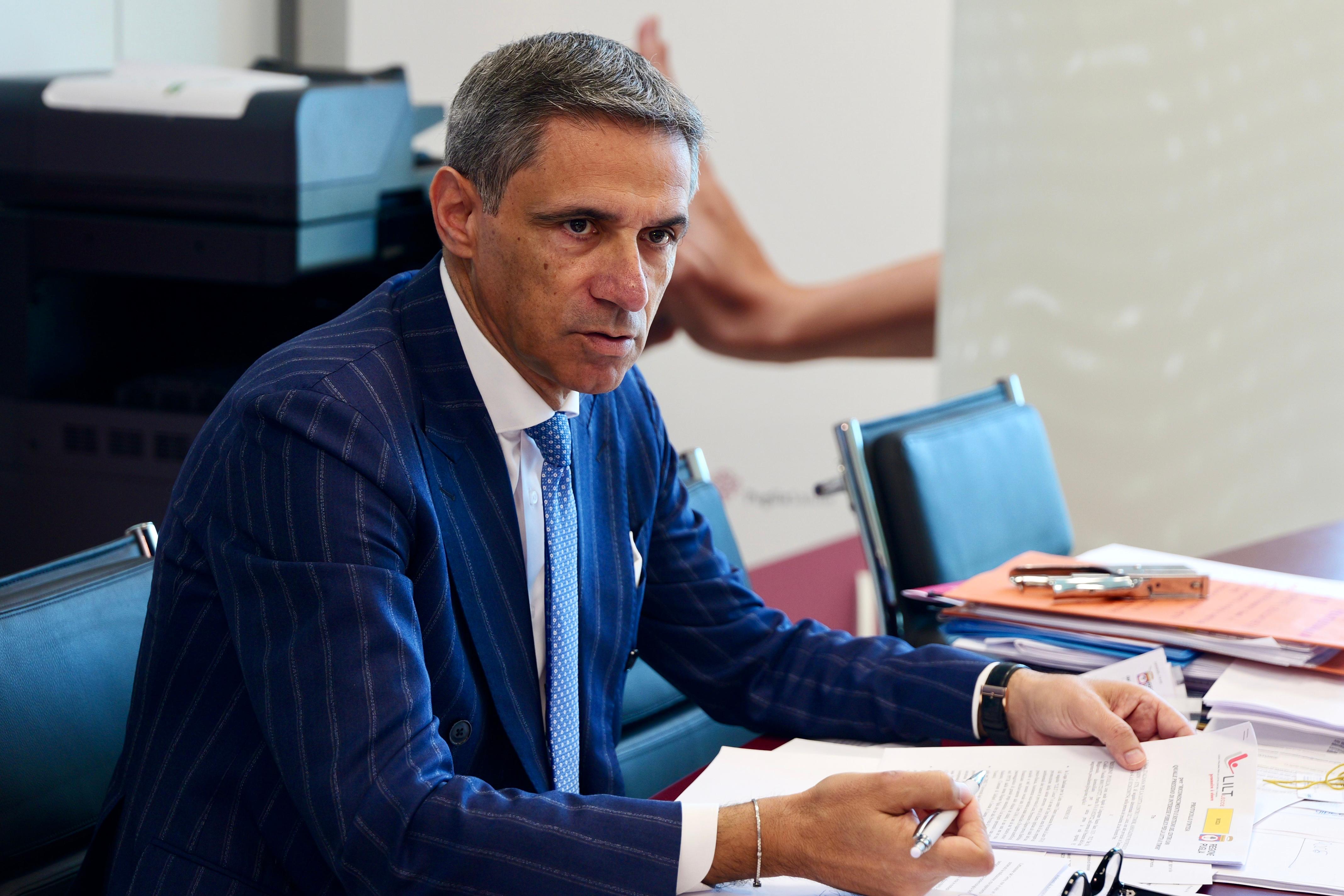 Galleria CENTRO ILMA: PENTASSUGLIA INCONTRA  RAPPRESENTANTI DELLA LILT DI LECCE - Diapositiva 5 di 7
