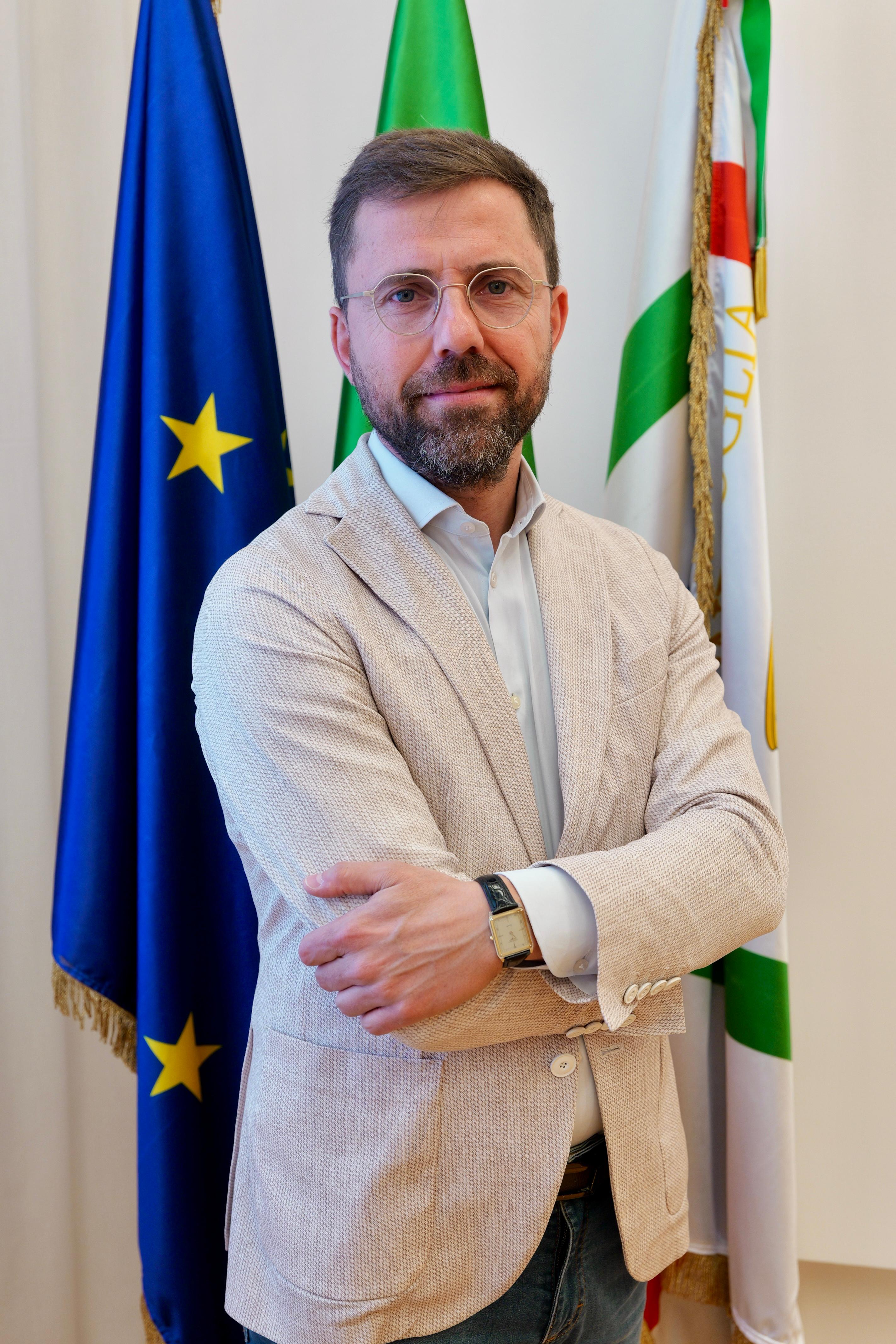Galleria Sanità, Decaro incontra i nuovi direttori generali: “Il primo compito è prendersi cura dei pazienti” - Diapositiva 9 di 12