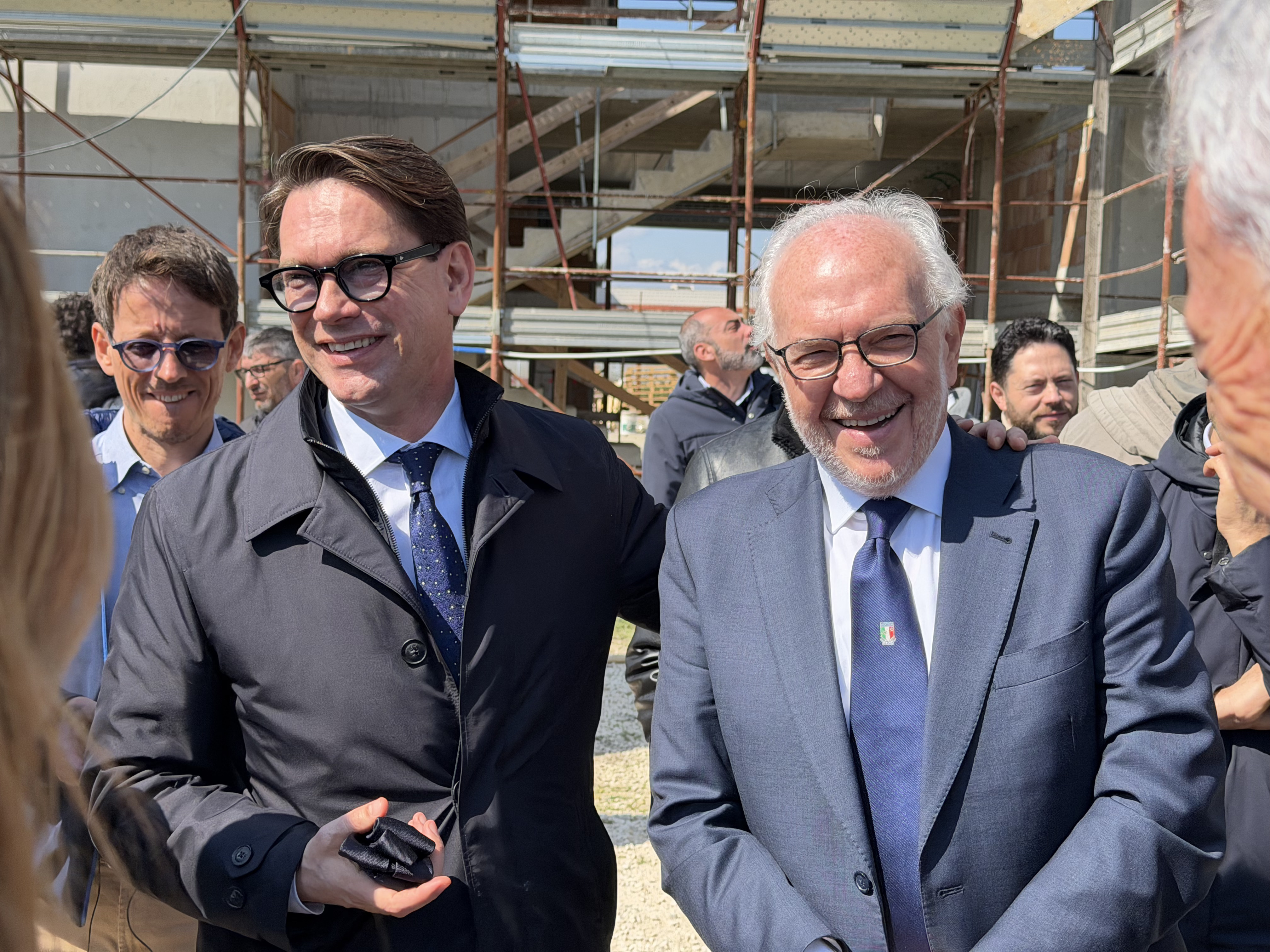 Galleria Centro tecnico federale di pesistica di Capurso, l’assessore Casili al sopralluogo con il presidente nazionale del CONI Buonfiglio - Diapositiva 7 di 7