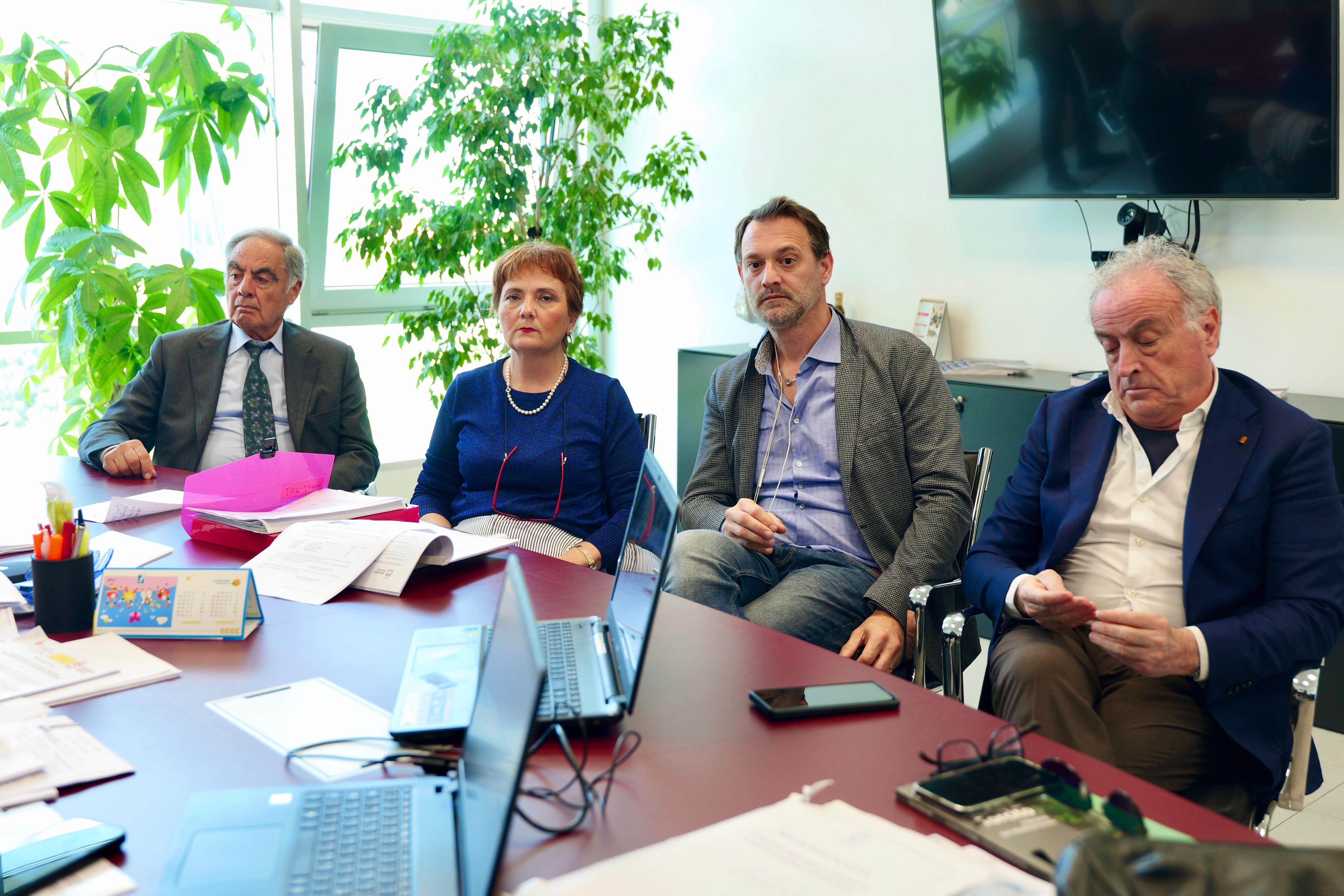 Galleria CENTRO ILMA: PENTASSUGLIA INCONTRA  RAPPRESENTANTI DELLA LILT DI LECCE - Diapositiva 2 di 7